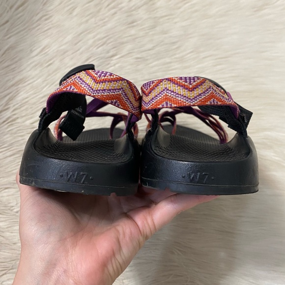 Chaco Purple Orange Yellow Geometric Print Toe Strap ZX/2 Colorado Sport Sandals - Picture 7 of 8